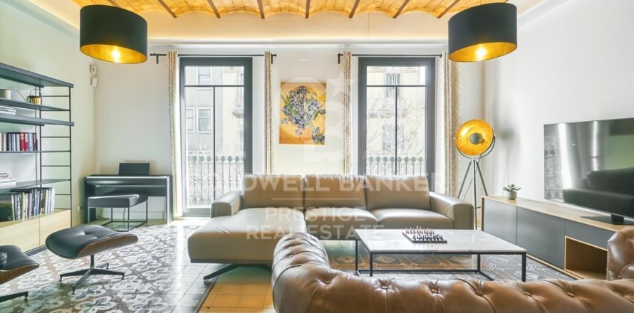 Apartamento en Barcelona, España 3 dormitorios, 155 m2 No. 159672