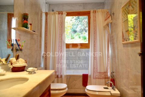 Hus till salu i Castellvi de Rosanes, Barcelona, Spanien 4 sovrum, 249 kvm. Nr. 159670 - foto 16