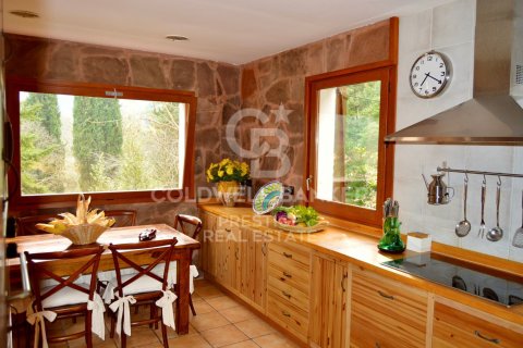 Hus till salu i Castellvi de Rosanes, Barcelona, Spanien 4 sovrum, 249 kvm. Nr. 159670 - foto 12