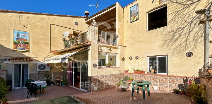 Townhouse in Borrassa, Girona, Spanien 6 Schlafzimmer, 573 m2 Nr. 159669