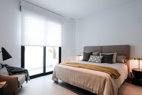 Huvila myytävänä Guardamar del Segura, Alicante, Espanja, 4 makuuhuonetta, 188 m2 No. 145745 - kuva 13