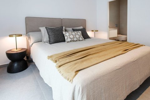 Huvila myytävänä Guardamar del Segura, Alicante, Espanja, 4 makuuhuonetta, 188 m2 No. 145745 - kuva 14