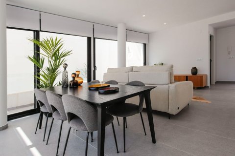 Huvila myytävänä Guardamar del Segura, Alicante, Espanja, 4 makuuhuonetta, 188 m2 No. 145745 - kuva 4