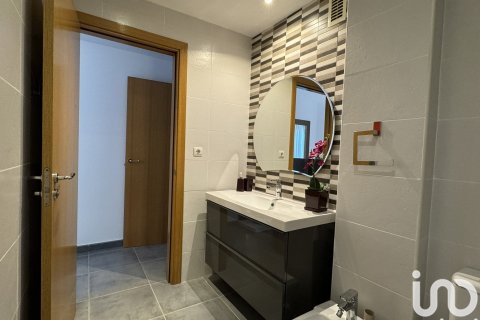 Apartamento en venta en Cubelles, Barcelona, España 4 dormitorios, 120 m2 No. 154114 - foto 12