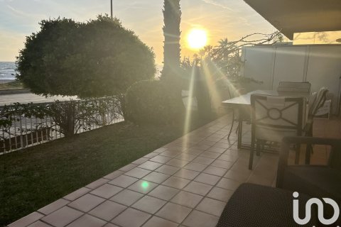 Apartamento en venta en Cubelles, Barcelona, España 4 dormitorios, 120 m2 No. 154114 - foto 4