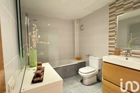 Apartamento en venta en Cubelles, Barcelona, España 4 dormitorios, 120 m2 No. 154114 - foto 13