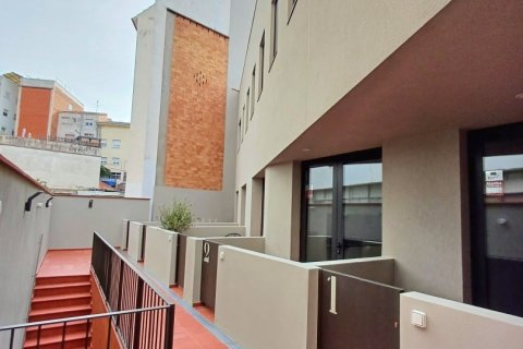 Продажа дуплекса в Санта-Колома-де-Граменет, Барселона, Испания 2 спальни, 134м2 №154120 - фото 23