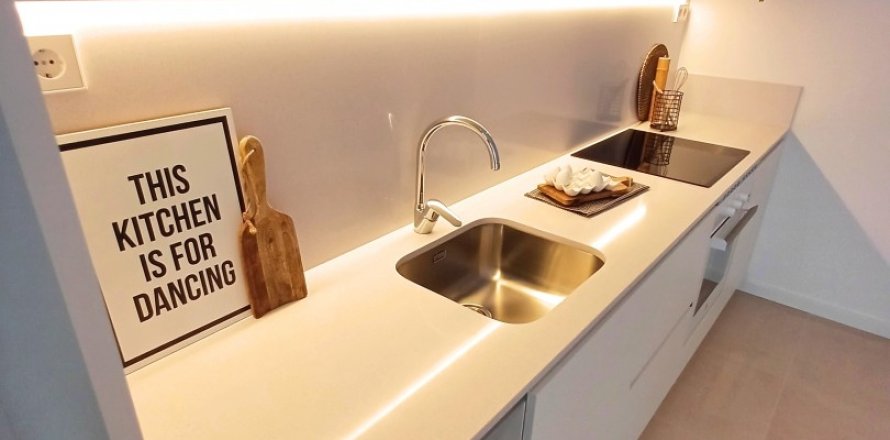 Дуплекс в Санта-Колома-де-Граменет, Барселона, Испания 2 спальни, 134м2 №154120