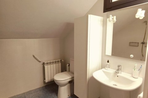 Продажа дома в Л'Аметлья-де-Мар, Таррагона, Испания 4 спальни, 300м2 №154119 - фото 17