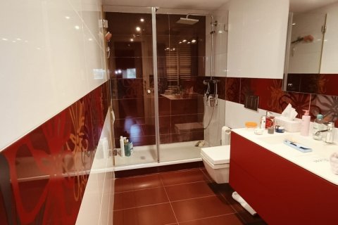 Продажа дома в Л'Аметлья-де-Мар, Таррагона, Испания 4 спальни, 300м2 №154119 - фото 15