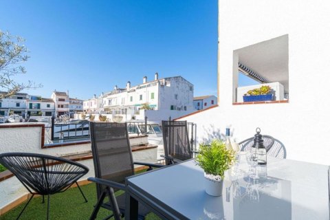 House for sale in Sitges, Barcelona, Spain 4 bedrooms, 110 sq.m. No. 164938 - photo 12