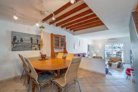 House for sale in Sitges, Barcelona, Spain 4 bedrooms, 110 sq.m. No. 164938 - photo 4