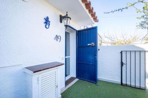 House for sale in Sitges, Barcelona, Spain 4 bedrooms, 110 sq.m. No. 164938 - photo 2