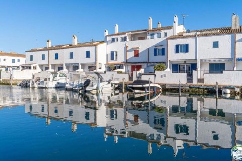 House for sale in Sitges, Barcelona, Spain 4 bedrooms, 110 sq.m. No. 164938 - photo 17