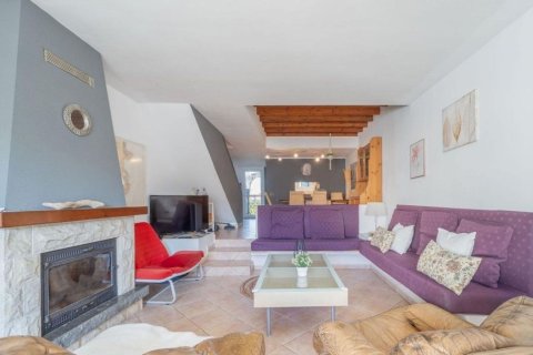 House for sale in Sitges, Barcelona, Spain 4 bedrooms, 110 sq.m. No. 164938 - photo 9