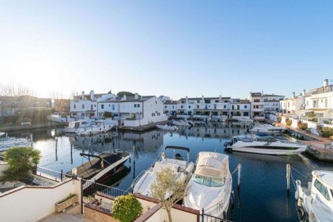 House for sale in Sitges, Barcelona, Spain 4 bedrooms, 110 sq.m. No. 164938 - photo 23