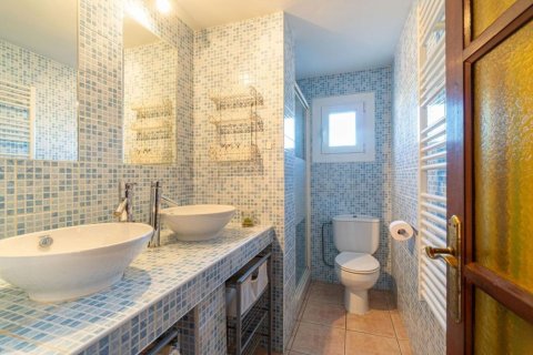 House for sale in Sitges, Barcelona, Spain 4 bedrooms, 110 sq.m. No. 164938 - photo 25