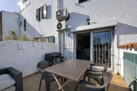 House for sale in Sitges, Barcelona, Spain 4 bedrooms, 125 sq.m. No. 164939 - photo 13