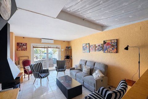 House for sale in Sitges, Barcelona, Spain 4 bedrooms, 125 sq.m. No. 164939 - photo 14
