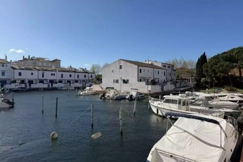 House for sale in Sitges, Barcelona, Spain 4 bedrooms, 125 sq.m. No. 164939 - photo 10