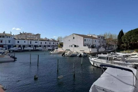 House in Sitges, Barcelona, Spain 4 bedrooms, 125 sq.m. No. 164939