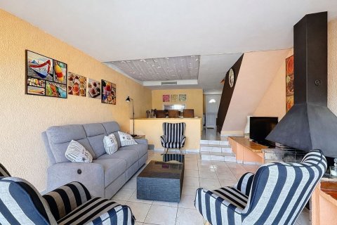 House for sale in Sitges, Barcelona, Spain 4 bedrooms, 125 sq.m. No. 164939 - photo 19