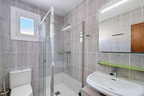 House for sale in Sitges, Barcelona, Spain 4 bedrooms, 125 sq.m. No. 164939 - photo 12