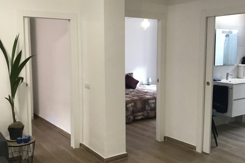 Apartamento en venta en Villajoyosa, Alicante, España 3 dormitorios,  No. 189051 - foto 3