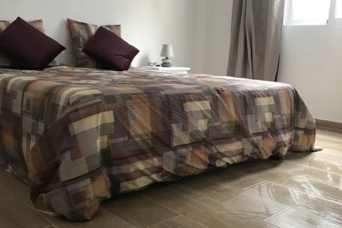 Apartamento en venta en Villajoyosa, Alicante, España 3 dormitorios,  No. 189051 - foto 9