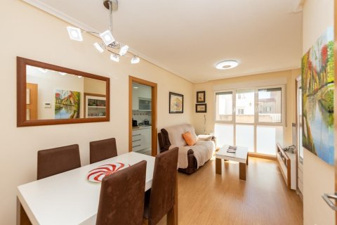 Apartamento en Dehesa De Campoamor, Alicante, España 2 dormitorios, 76 m2 No. 181042