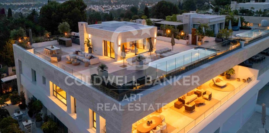 House in Marbella, Malaga, Spain 4 bedrooms, 425 sq.m. No. 158378