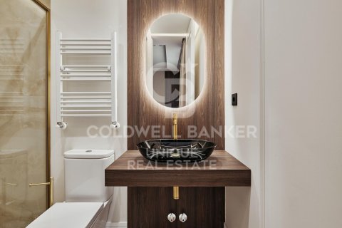 Apartment for sale in Madrid, Spain 3 bedrooms, 122 sq.m. No. 158377 - photo 25