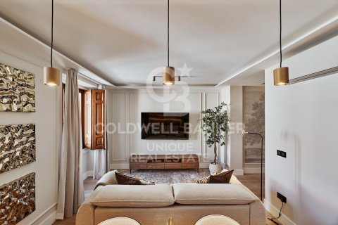 Apartment for sale in Madrid, Spain 3 bedrooms, 122 sq.m. No. 158377 - photo 3