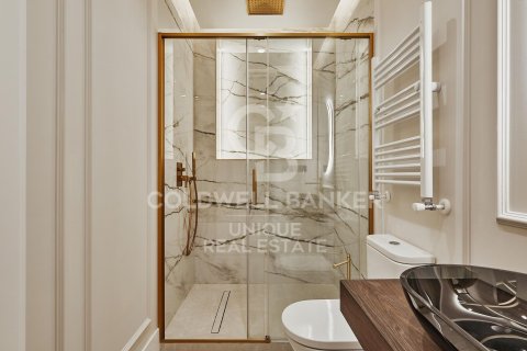 Apartment for sale in Madrid, Spain 3 bedrooms, 122 sq.m. No. 158377 - photo 26