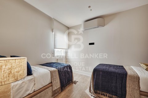 Apartment for sale in Madrid, Spain 3 bedrooms, 122 sq.m. No. 158377 - photo 21