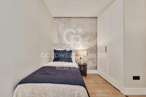 Apartment for sale in Madrid, Spain 3 bedrooms, 122 sq.m. No. 158377 - photo 18