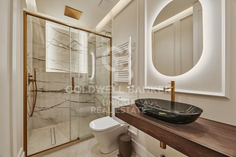 Apartment for sale in Madrid, Spain 3 bedrooms, 122 sq.m. No. 158377 - photo 27