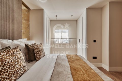 Apartment for sale in Madrid, Spain 3 bedrooms, 122 sq.m. No. 158377 - photo 12