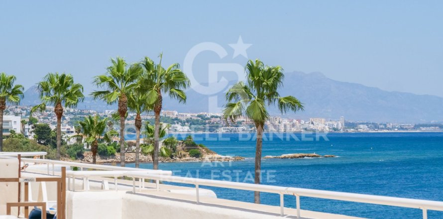 Appartamento a Estepona, Malaga, Spagna 2 camere da letto, 95 mq. N° 158379