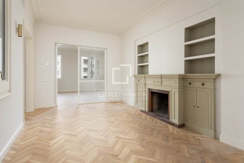 Dzīvoklis pārdošanā Barcelona, Spānijā 5 istabas, 250 m2 Nr. 150639 - attēls 13