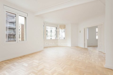 Dzīvoklis pārdošanā Barcelona, Spānijā 5 istabas, 250 m2 Nr. 150639 - attēls 4
