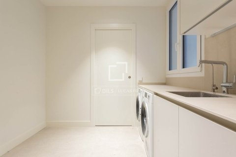 Dzīvoklis pārdošanā Barcelona, Spānijā 5 istabas, 250 m2 Nr. 150639 - attēls 28