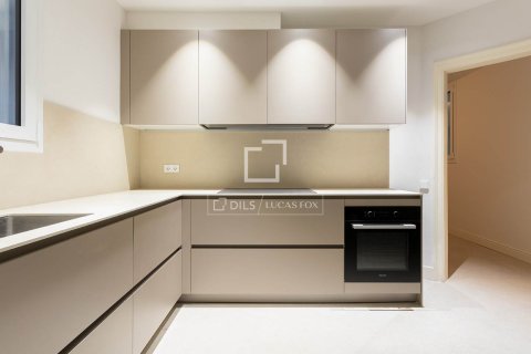 Dzīvoklis pārdošanā Barcelona, Spānijā 5 istabas, 250 m2 Nr. 150639 - attēls 17