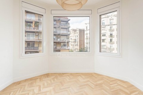 Dzīvoklis pārdošanā Barcelona, Spānijā 5 istabas, 250 m2 Nr. 150639 - attēls 5