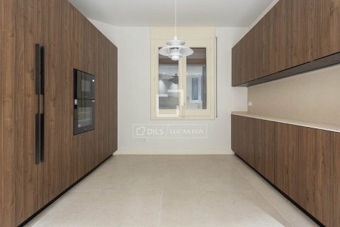 Dzīvoklis pārdošanā Barcelona, Spānijā 5 istabas, 250 m2 Nr. 150639 - attēls 23