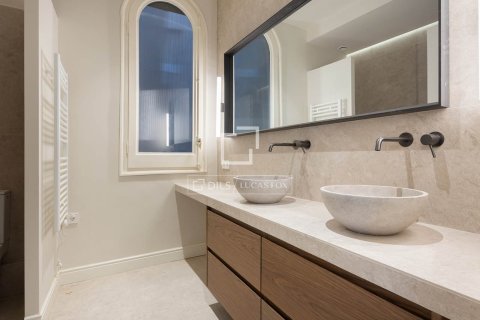 Apartment à vendre à Barcelona, Espagne, 5 chambres, 250 m2 No. 150639 - photo 30