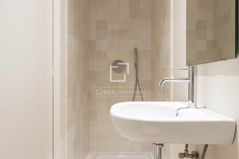 Huoneisto myytävänä Barcelona, Espanja, 5 makuuhuonetta, 250 m2 No. 150639 - kuva 29