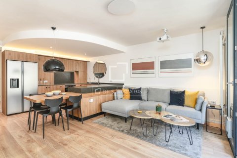 Apartment à vendre à Barcelona, Espagne, 4 chambres, 96 m2 No. 150640 - photo 5