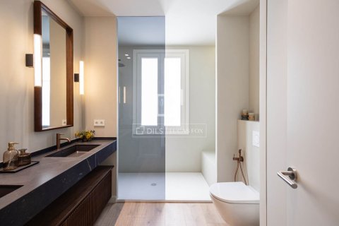 Apartament w Barcelona, Hiszpania 4 sypialnie, 200 mkw. nr 150637 – zdjęcie 26