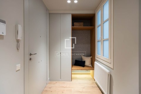 Apartament w Barcelona, Hiszpania 4 sypialnie, 200 mkw. nr 150637 – zdjęcie 16